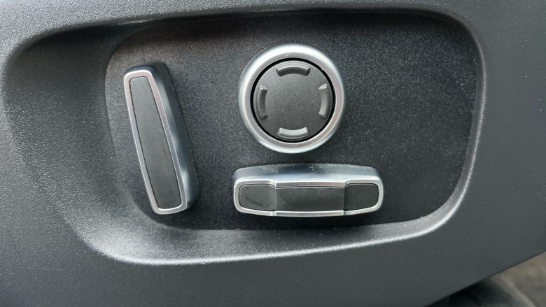 Land Rover Range Rover Evoque 1.5 P300e R-Dynamic S 5dr Auto Hatchback